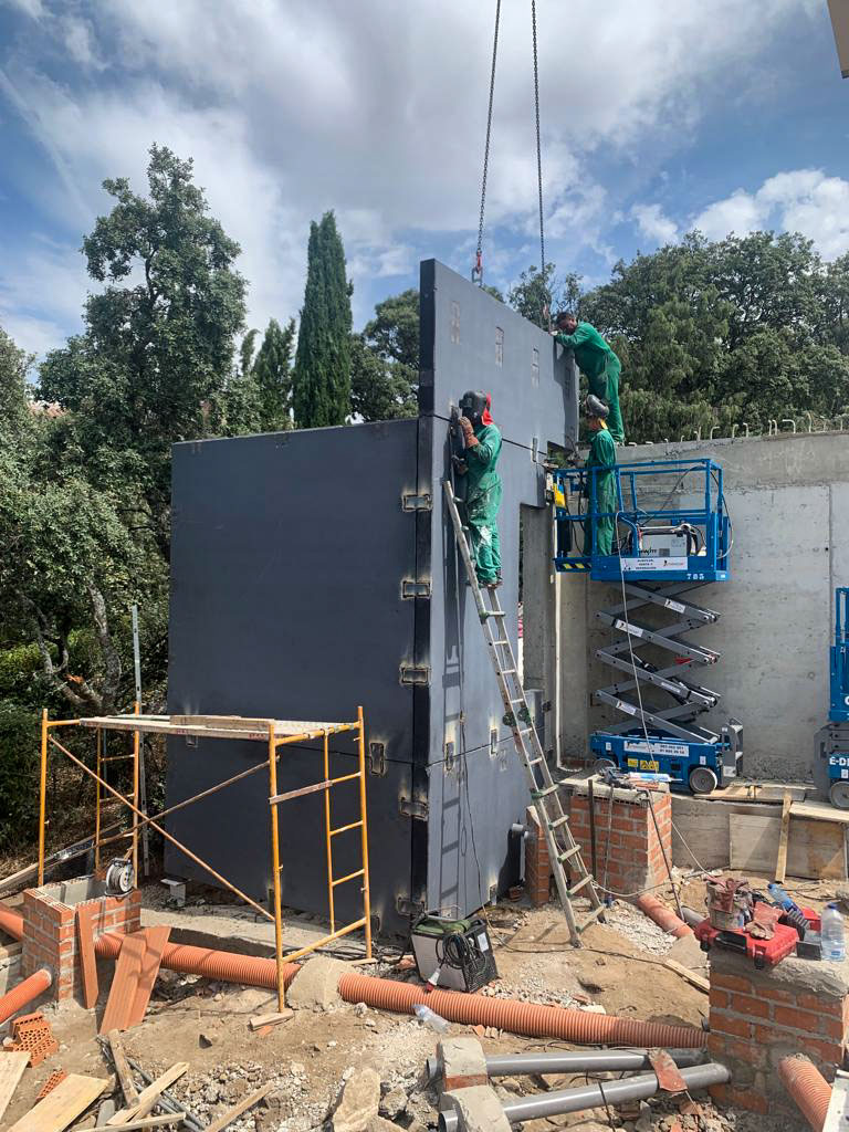 Unique Houses Casa Negra Montaje3